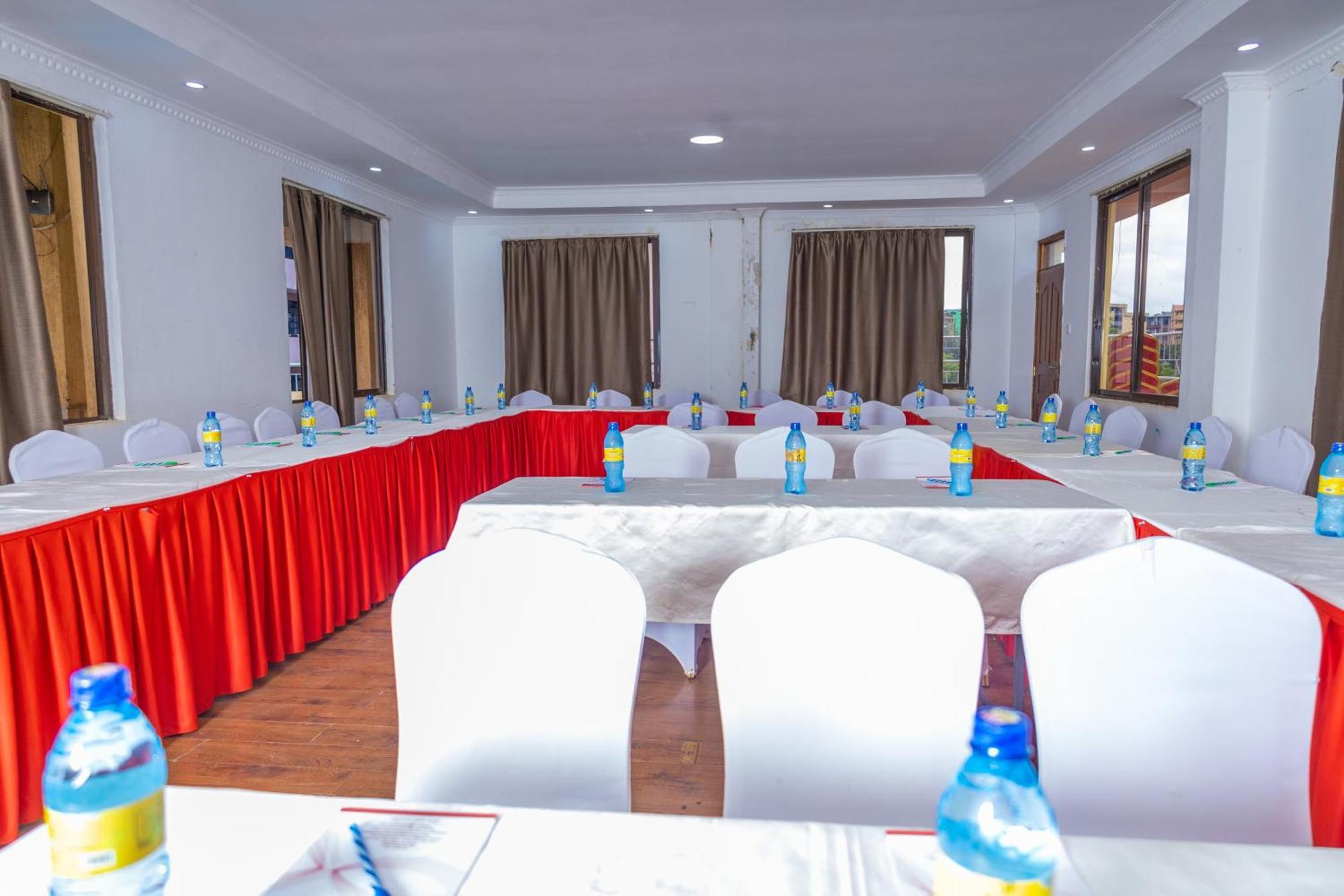 Paleo Hotel And Spa Thika Bagian luar foto